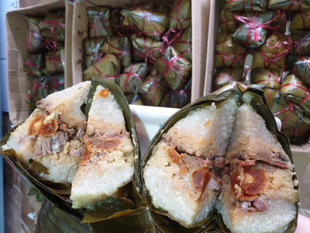 Thị trường - Tiêu dùng - Tết Đoan Ngọ: Giá nhiều loại bánh dân gian tăng vọt