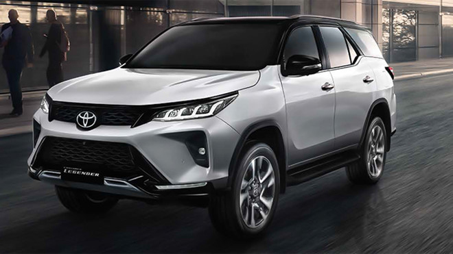 Toyota Fortuner 2021 bất ngờ xuất hiện tại Việt Nam - 5