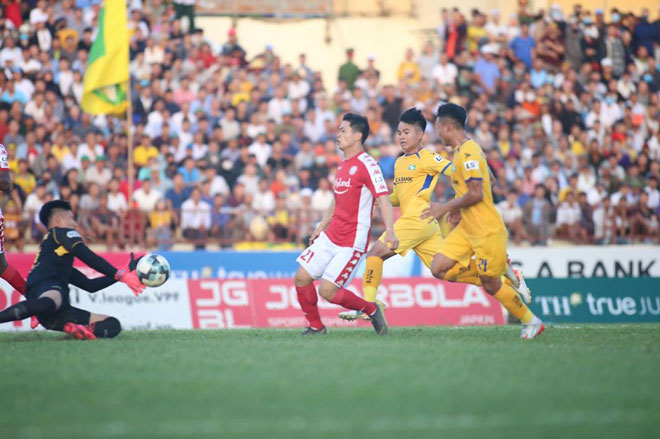 Quang Hải bảo vệ đồng đội gây xôn xao, đội Công Phượng lên đỉnh V-League - 5