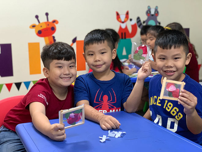 Những bài thực hành thủ công giúp kích thích sự sáng tạo của trẻ.