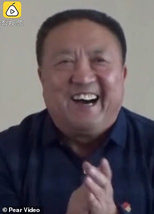Bậc thầy khí công tự xưng Liu Shanglin. Ảnh: Pear Video