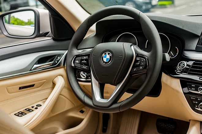 Xe sedan BMW 520i giảm giá gần 400 triệu đồng, cạnh tranh Mercedes-Benz E-Class - 7