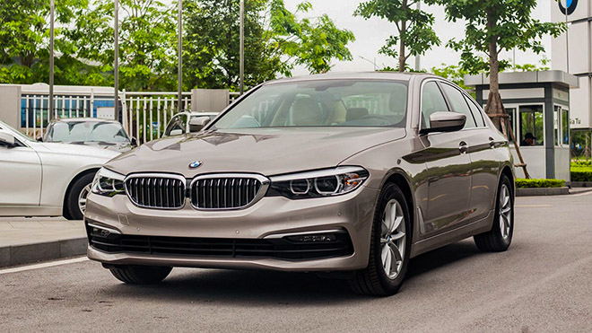 Xe sedan BMW 520i giảm giá gần 400 triệu đồng, cạnh tranh Mercedes-Benz E-Class - 2