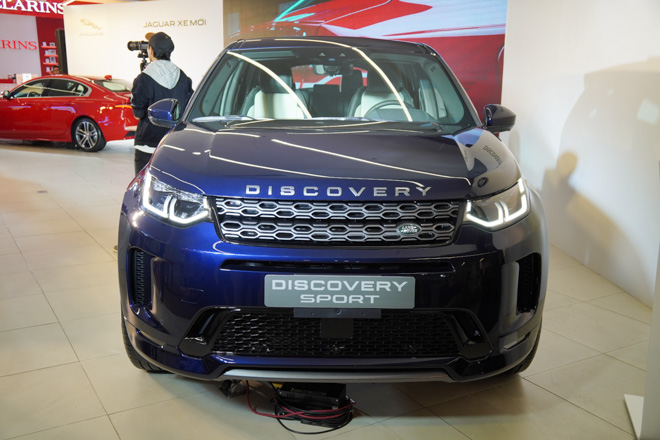 Hãng xe Anh Quốc giới thiệu hai mẫu xe XE và Discovery Sport tại VIệt Nam - 7