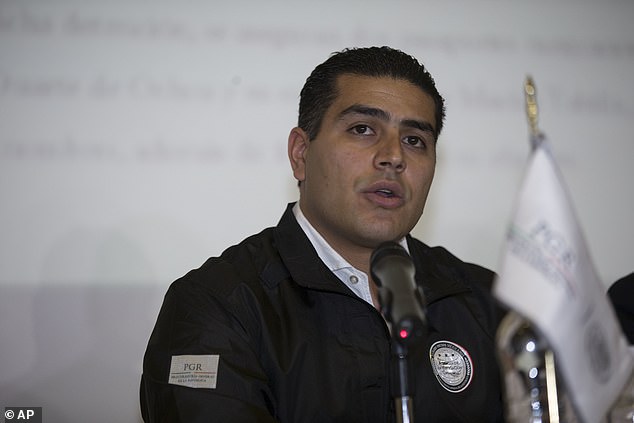 Video: Băng đảng nguy hiểm nhất Mexico ám sát cảnh sát trưởng ngay tại thủ đô - 2