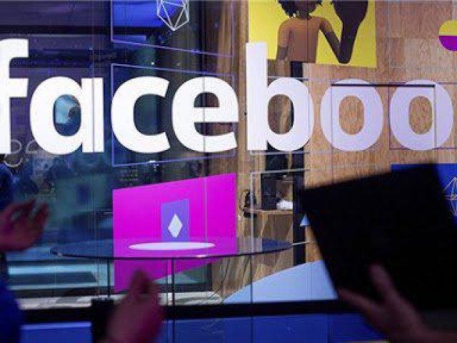 Kinh doanh - Facebook bị tẩy chay, tỷ phú Zuckerberg "bay" luôn 7,2 tỷ USD