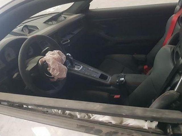 Nữ sinh xinh đẹp bị cưỡng hiếp, đốt xác: Cuộc gọi bí ẩn