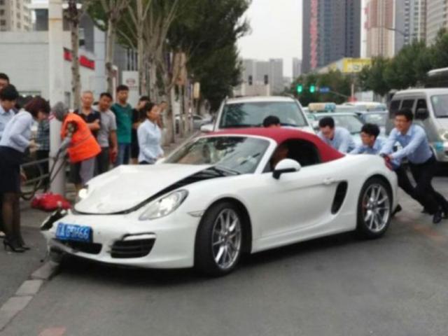 Ngắm xe - Những người mua xe sang xui xẻo nhất thế giới