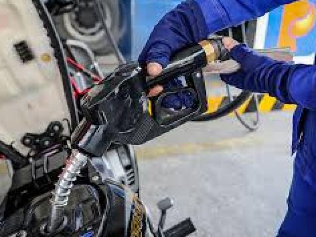 Thị trường - Tiêu dùng - Giá dầu hôm nay 30/6: Quay đầu tăng mạnh