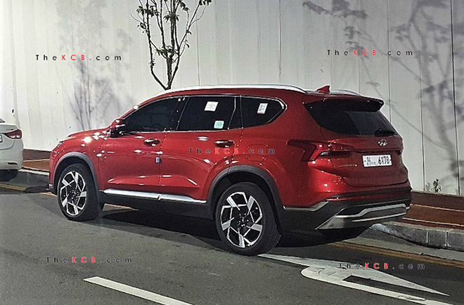 Hyundai SantaFe 2021 xuất hiện trên phố, đếm ngược giờ ra mắt toàn cầu - 3