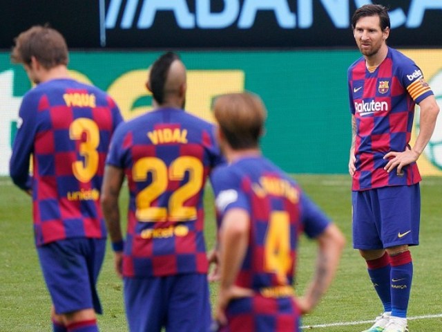 Bóng đá - Barca mất ngôi đầu: Lộ bằng chứng Messi &amp; dàn SAO "bật" HLV