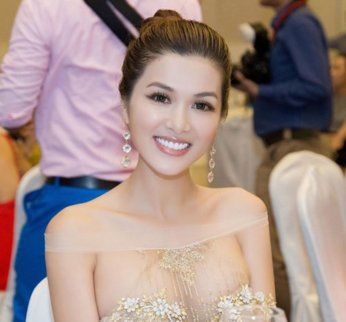 Hoa hậu "mê đẻ" nhất Vbiz diện áo trễ nải khoe body nuột nà sau sinh con thứ 6 - 6