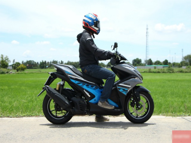 Thế giới xe - Đánh giá Yamaha Aerox 155 R-Version, đối thủ mạnh của Air Blade 150