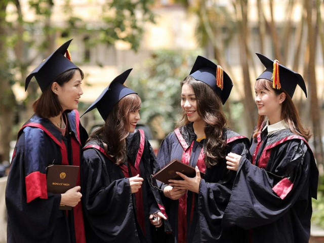 Giáo dục - du học - Từ ngày 1/7: Sinh viên tốt nghiệp xuất sắc được xét tuyển vào công chức