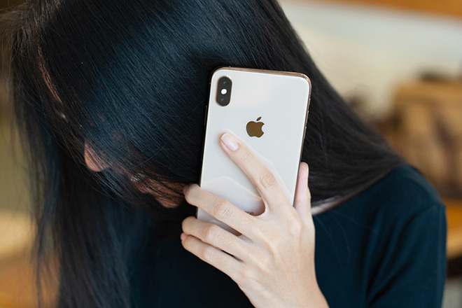 Những chiếc iPhone XS đang được bán với giá khởi điểm khoảng 9-9,5 triệu đồng.