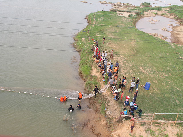 Pháp luật - Rủ nhau tắm sâu sau cuộc nhậu, 1 người thoát chết, 1 người mất tích