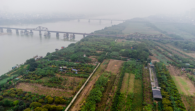 &nbsp;Quy hoạch sông Hồng sẽ khiến không ít người dân đang sinh sống ở khu vực 2 bên bờ sông Hồng sẽ có nhiều thay đổi