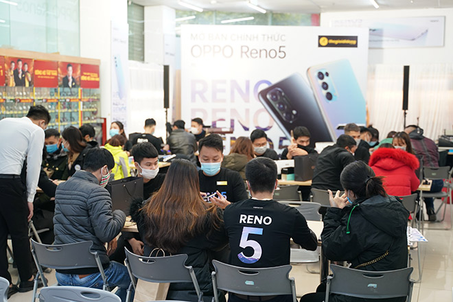 OPPO Reno5 bán chạy nhất thị trường trong 3 tháng đầu năm 2021 - 2