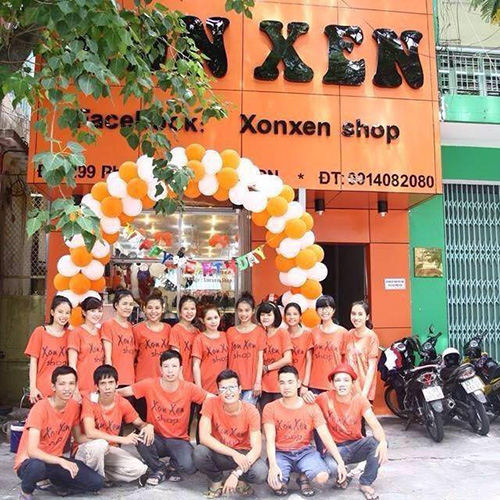 Một trong những chi nhánh Xonxen shop tại thành phố của những dòng sông.