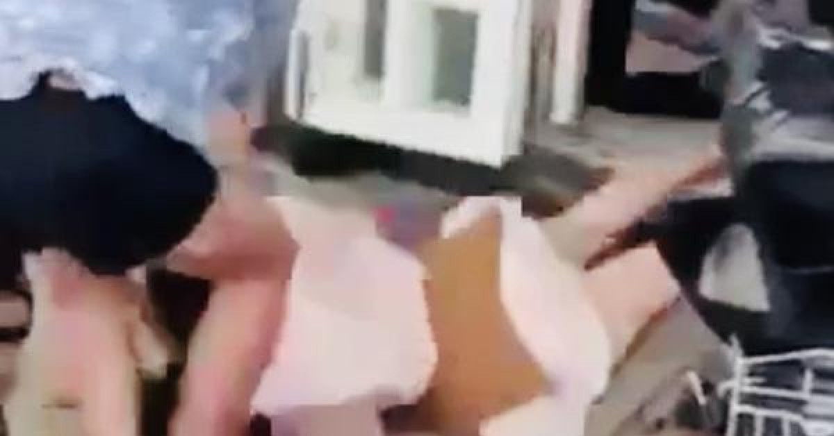 Pháp luật - 1 phụ nữ rủ bạn đi đánh ghen và lột lấy tài sản của “tình địch”