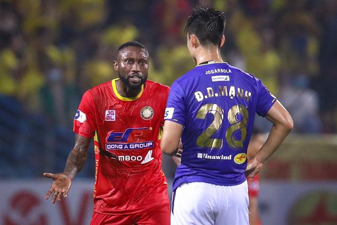 Hoàng Vũ Samson chưa bao giờ kiêng nể bất cứ ai tại V.League.