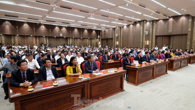 Sáng 3/4, Ban Thường vụ Thành ủy Hà Nội tổ chức Hội nghị cán bộ chủ chốt thành phố để công bố quyết định của Bộ Chính trị về công tác cán bộ. Ảnh: Mạnh Thắng