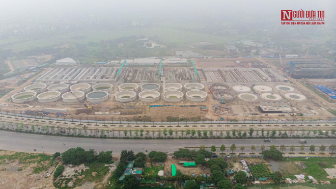 Dự án nhà máy xử lý nước thải Yên Xá có tổng diện tích 13,8ha, nằm ở cánh đồng Yên Xá (huyện Thanh Trì, Hà Nội) được xem là một trong những dự án quy mô lớn nhất và mang tính cấp bách của Hà Nội về xử lý nước thải.