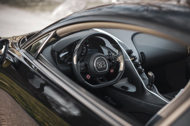 Cực phẩm Bugatti Chiron thứ 300 xuất xưởng, giá quy đổi hơn 90 tỷ đồng - 7