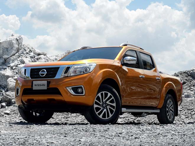 Nissan Navara giảm giá sâu dọn hàng tồn, mở cửa chờ xe thế hệ mới - 3