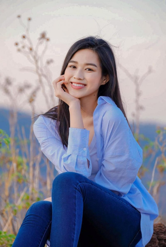 Cứ nghĩ Hoa hậu Đỗ Thị Hà chỉ yêu gam màu nóng nhưng khi lên đồ sắc lạnh cũng rất bắt mắt - 8