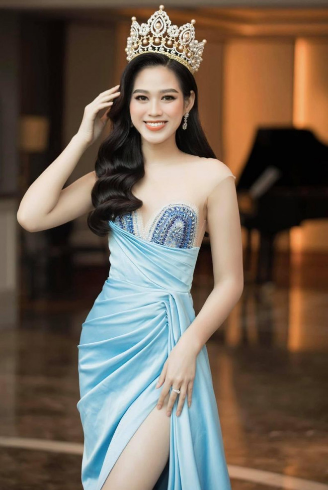 Cứ nghĩ Hoa hậu Đỗ Thị Hà chỉ yêu gam màu nóng nhưng khi lên đồ sắc lạnh cũng rất bắt mắt - 10