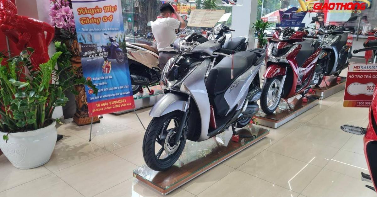 Thế giới xe - Cơn sốt Honda SH 2019 bất ngờ giảm nhiệt, xe đời mới nhúc nhích tăng giá
