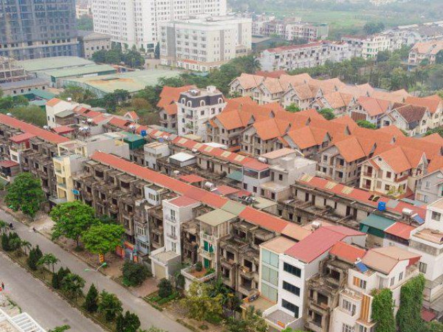 Kinh doanh - Khu đô thị Vân Canh: Nhà bỏ hoang đứng cạnh biệt thự hoành tráng, tấc đất báo giá tấc vàng