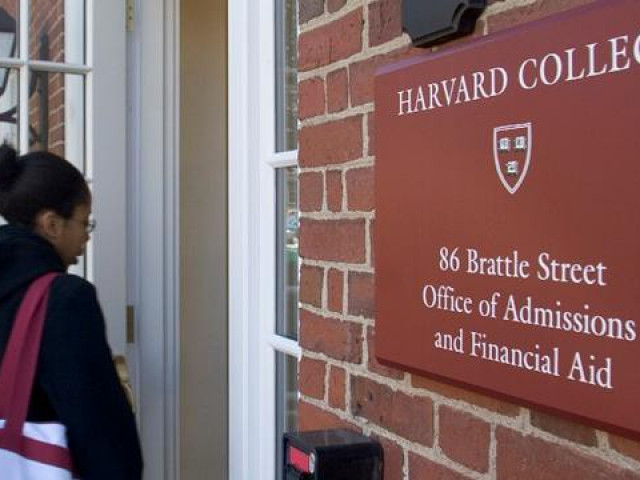 Giáo dục - du học - ĐH Harvard bảo sinh viên châu Á: “Bạn có thể ước giá như mình không phải người châu Á”?
