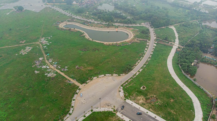 Dự án công viên Chu Văn An thuộc địa&nbsp;giới hành chính xã Thanh Liệt (Thanh Trì, Hà Nội) sau khi được điều chỉnh quy hoạch năm 2016 có tổng diện tích từ 100 ha xuống còn gần 55 ha.