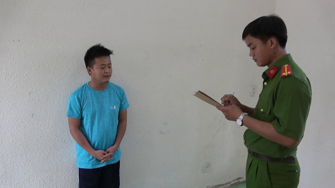 CLIP: Bắt tạm giam gã phi công đưa người phụ nữ có chồng vào bẫy - 2