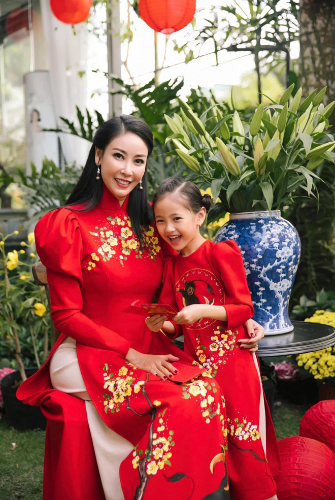 Con gái của Hà Kiều Anh xinh chuẩn "đại mỹ nhân tương lai" khiến Mai Phương Thúy ngưỡng mộ - 9