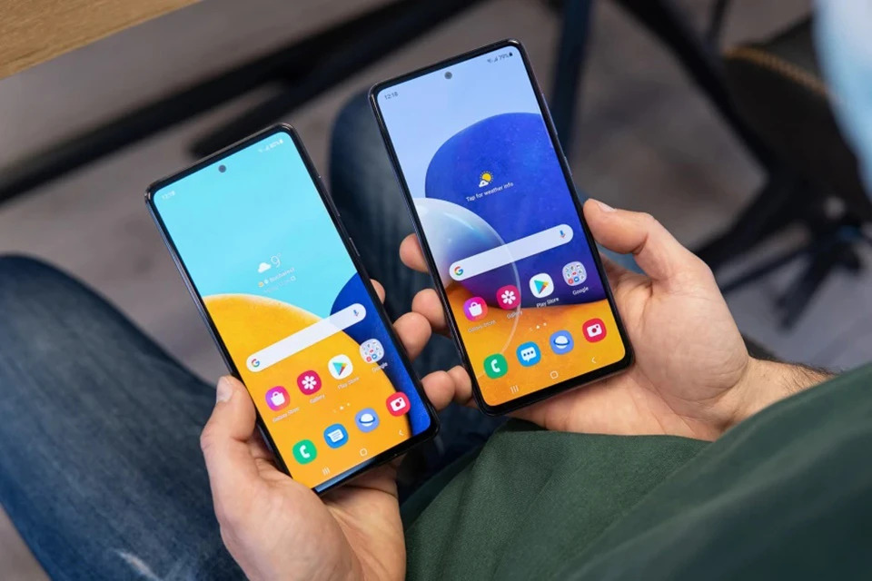 Galaxy A72 vs Galaxy A52 5G: Tầm giá 10 triệu đồng chọn smartphone nào? - 3