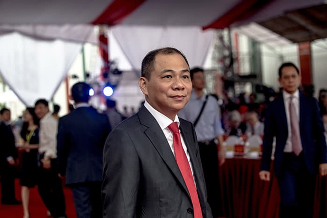 Hiện nay, tỷ phú Phạm Nhật Vượng là người giàu nhất Việt Nam, chủ tịch tập đoàn Vingroup.
