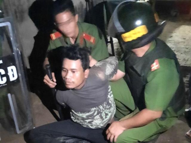 Pháp luật - Tám giờ căng thẳng cứu bé 3 tuổi bị chú ruột dùng dao khống chế