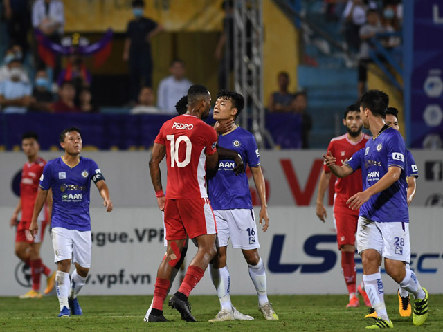 Bóng đá - Học trò thầy Park bị bóp cổ ở trận CLB Hà Nội thua cay đắng