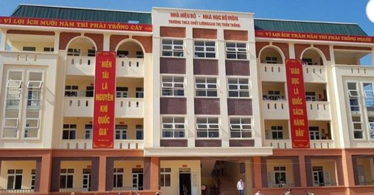 Tin tức trong ngày - Học sinh lớp 9 bất ngờ ngã từ tầng 2 xuống, phải phẫu thuật sọ não