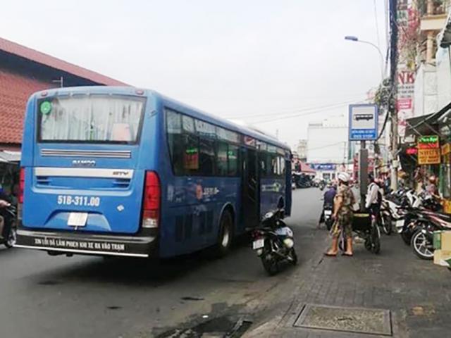 Tin tức trong ngày - Nữ tiếp viên xe buýt nói nguyên nhân từ chối phục vụ người khuyết tật