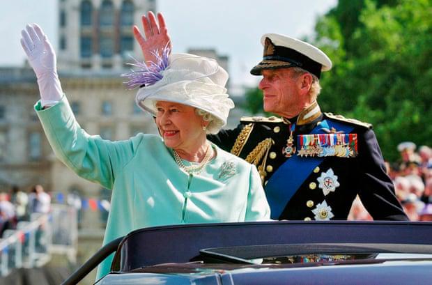 Hoàng thân Philip và Nữ hoàng Anh Elizabeth II. Ảnh: The Guardian