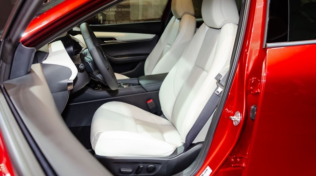 Giá xe Mazda 3 cập nhật mới 2021: Trang bị xứng tầm phân khúc - 6