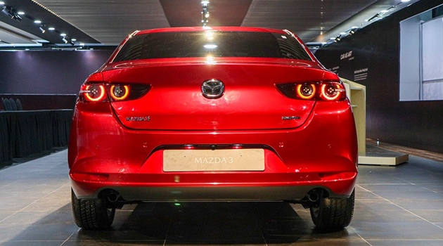 Giá xe Mazda 3 cập nhật mới 2021: Trang bị xứng tầm phân khúc - 5