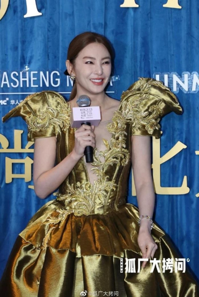 Thảm đỏ “thảm họa” nhất C-Biz năm nay, từ Angela Baby đến Ngô Cẩn Ngôn đều lên đồ quá tệ - 6