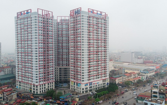 Tuy vậy, cùng thời điểm đó, Tincom Group lại cho ra mắt dự án Imperial Plaza 360 Giải Phóng, Đây là tổ hợp khu nhà ở cao cấp, văn phòng, trung tâm thương mại được xây dựng trên diện tích đất khoảng 3,6 ha.
