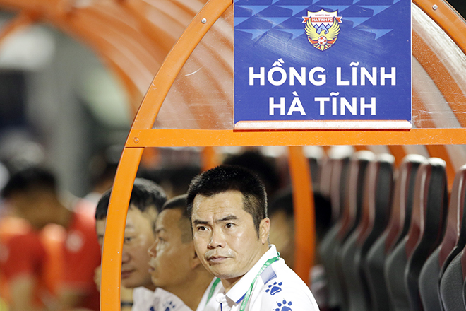 “Mourinho VN” Phạm Minh Đức "cạch mặt" ngoại binh Hà Tĩnh FC vì phí tiền - 3