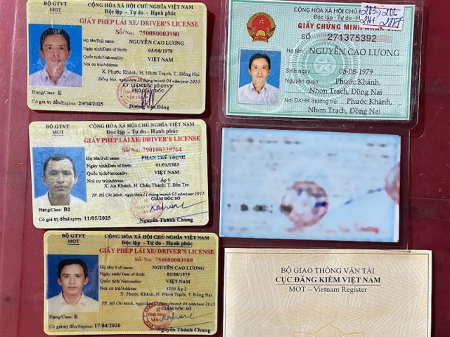 Tin tức trong ngày - Phát hiện tài xế xe khách dùng bằng lái mua trên facebook